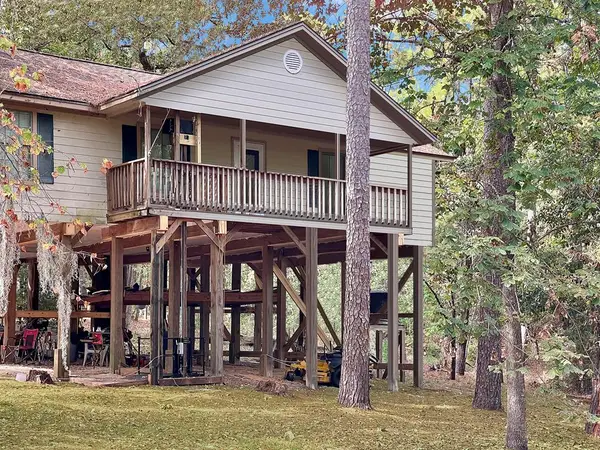 61 Lords Circle, Coldspring, TX 77331