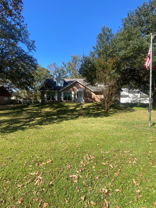 303 Chimney Rock Drive, Lufkin, TX 75904