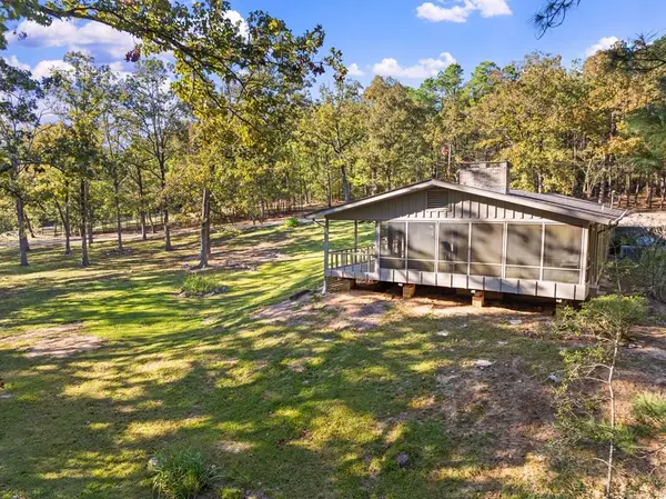 311 Rayburn Blvd, Brookeland, TX 75931