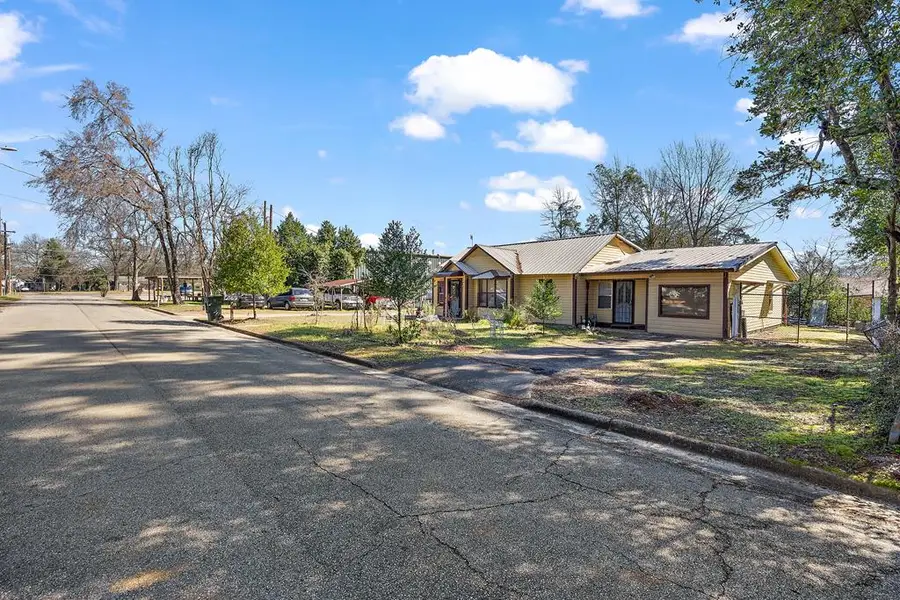 121 Hasley St, Nacogdoches, TX 75961 - #3