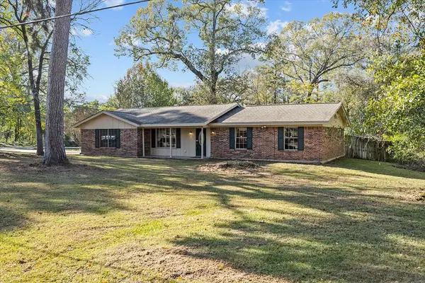 2402 Peachtree, Lufkin, TX 75901