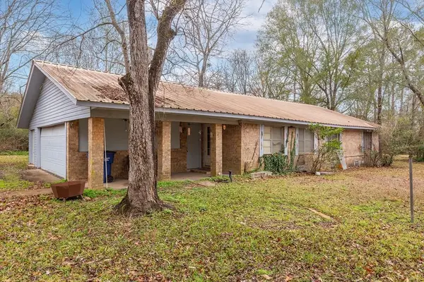 800 A. S. Davis Road, Diboll, TX 75941