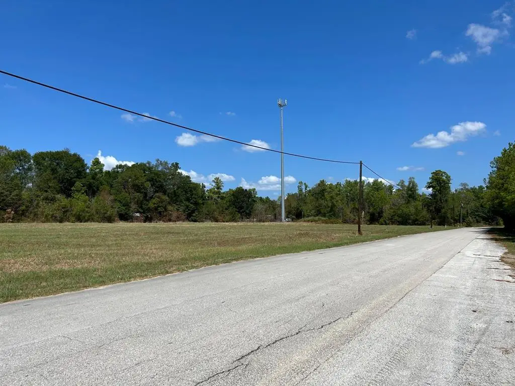 2209 East Denman Avenue, Lufkin, TX 75901 - #1
