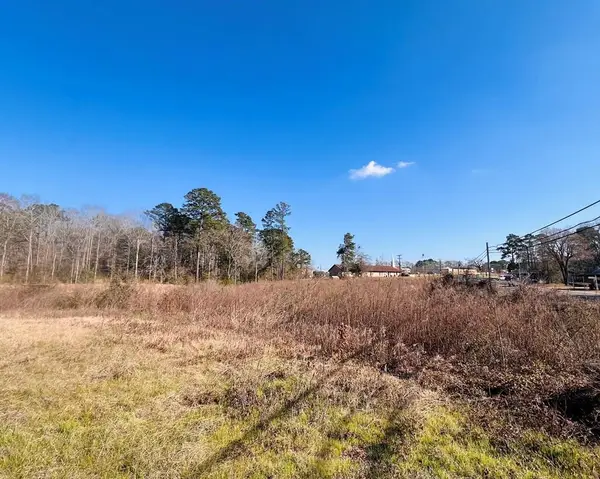 495 Rice Street, Hemphill, TX 75948