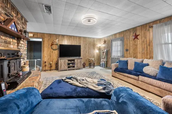 711 S. Temple Ave, Pineland, TX 75968