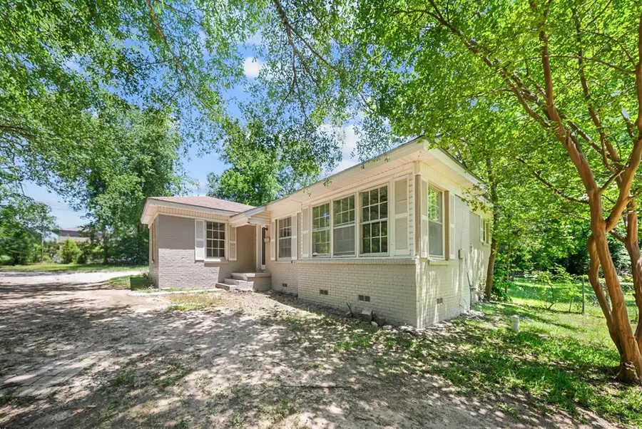 1301 Pershing Avenue, Lufkin, TX 75904 - #2