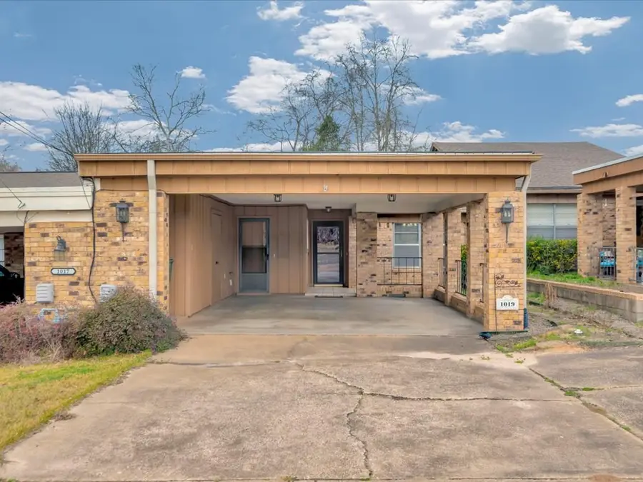 1019 E Austin St, Nacogdoches, TX 75965 - #3