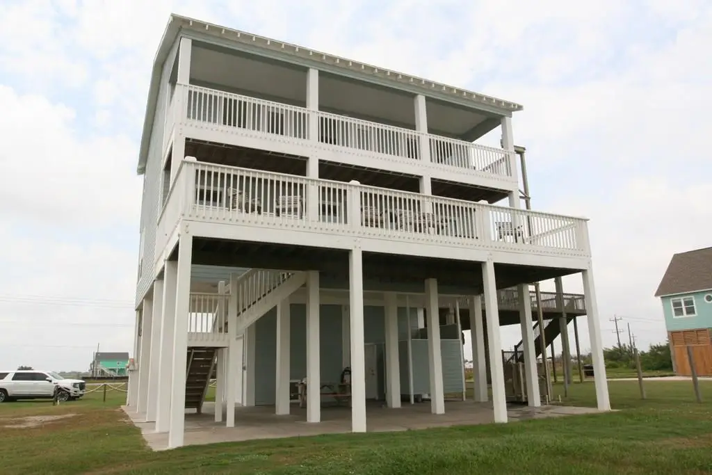 1355 Keith Street, Gilchrist, TX 77617 - #1