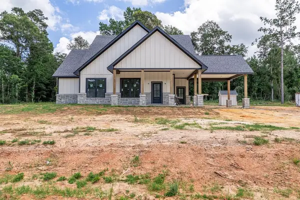 121 Timber Crossing Dr, GARRISON, TX 75946