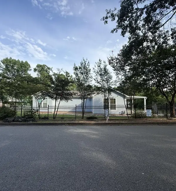 205 Carroll Street, Center, TX 75935