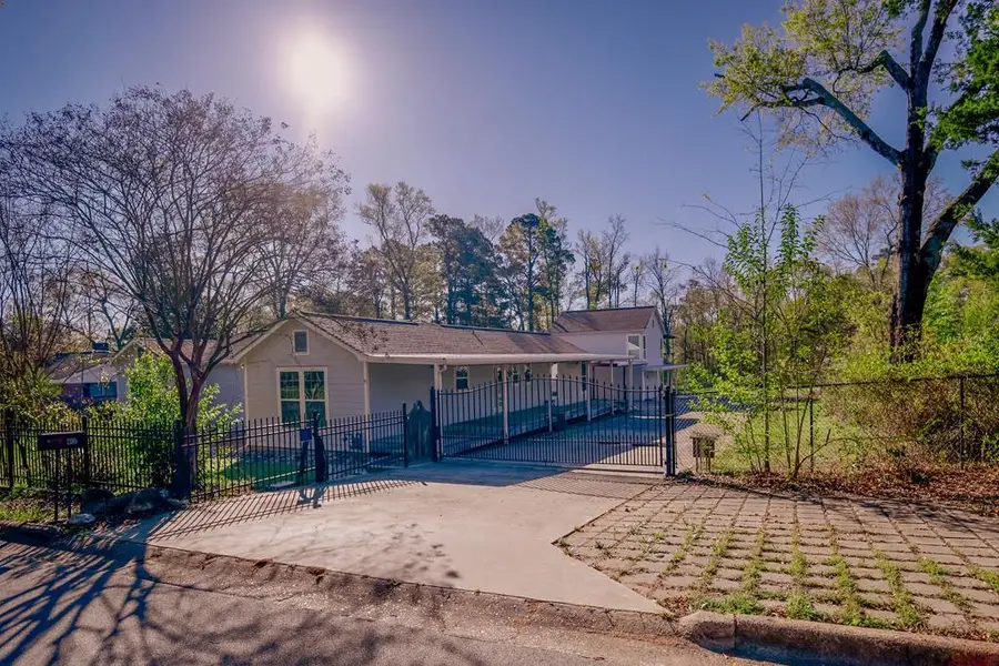 205 Carroll Street, Center, TX 75935 - #2