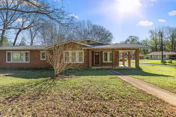 1405 Hillview Drive, Nacogdoches, TX 75964