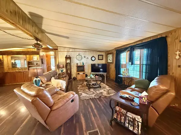239 Helm Drive S, Hemphill, TX 75948