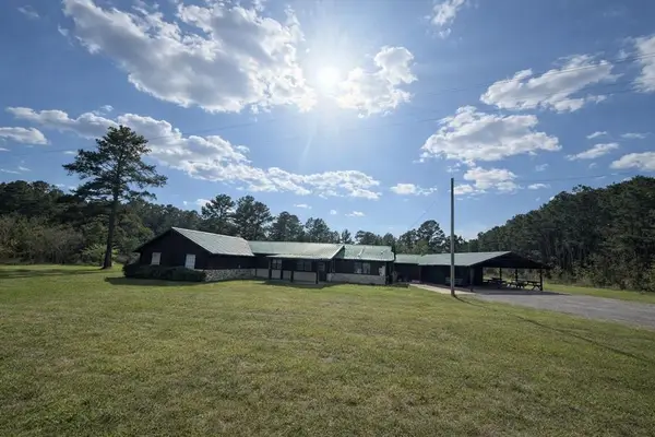 28654 S Us Highway 69, Zavalla, TX 75980