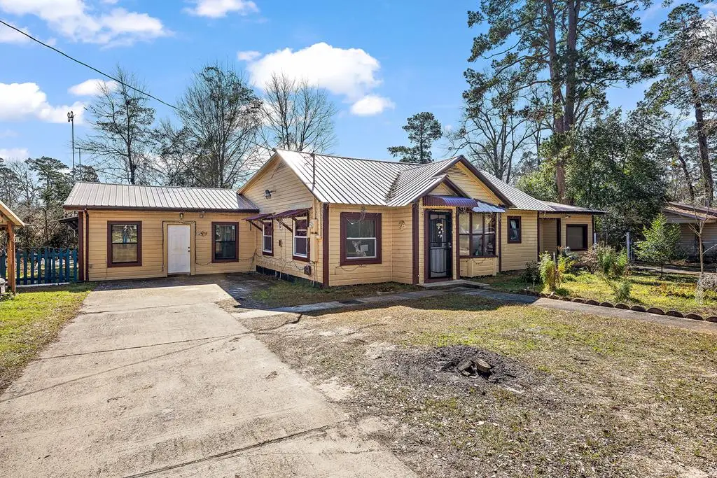 121 Hasley St, Nacogdoches, TX 75961 - #1