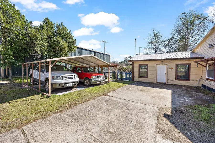121 Hasley St, Nacogdoches, TX 75961 - #3