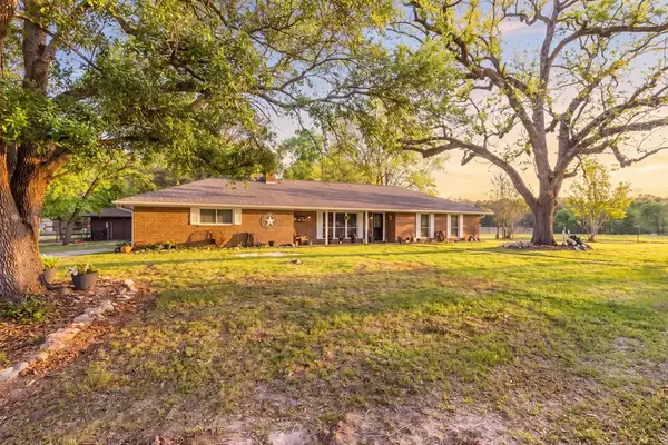 209 Camden Road, Chester, TX 75936