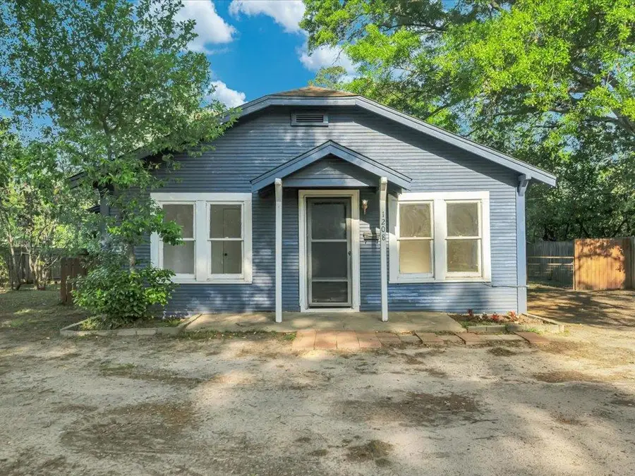 1208 Wells Street, Nacogdoches, TX 75964 - #3