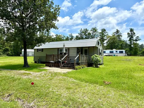 170 Hickory Hill Drive, Burkeville, TX 75932