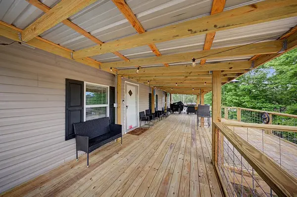 138 Woodpecker Drive, Brookeland, TX 75931