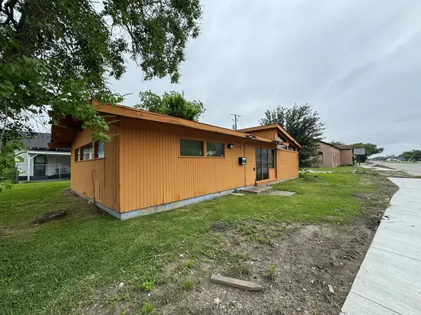 1048 Woodworth Blvd, Port Arthur, TX 77640