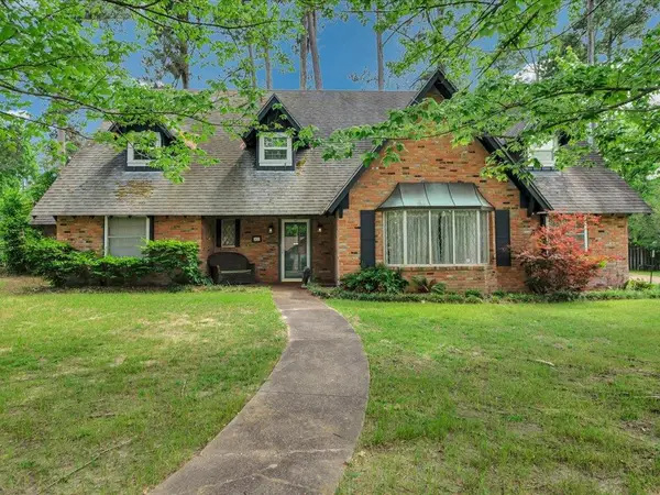 805 Spring Valley Drive, Nacogdoches, TX 75964