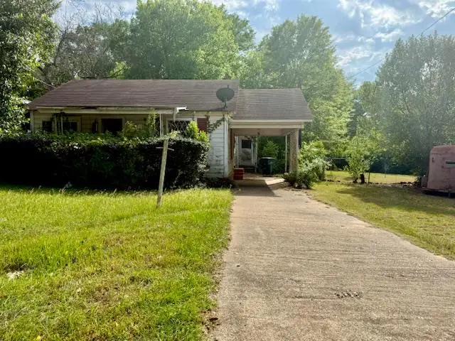318 Brewer St, Nacogdoches, TX 75961 - #1