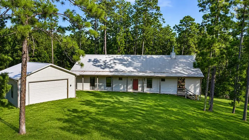 167 Ashbrook Ln, Brookeland, TX 75931 - #1