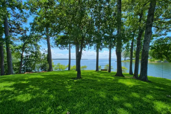 670 Rebel Ridge Road, Hemphill, TX 75948