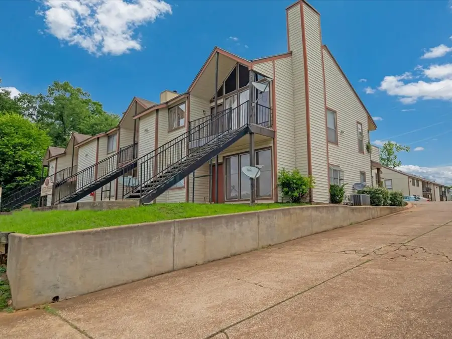 908 Pearl Street, Nacogdoches, TX 75961 - #3