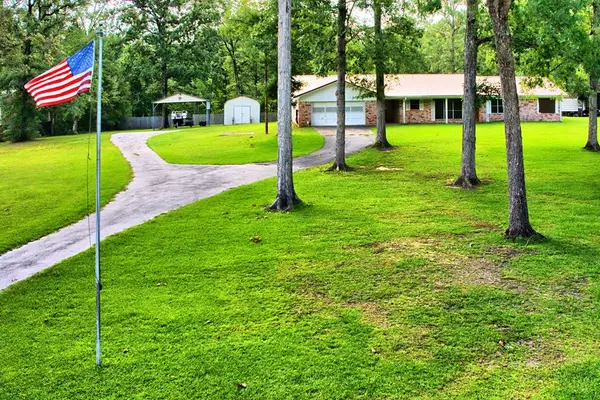 1639 Hwy 87s, Hemphill, TX 75948