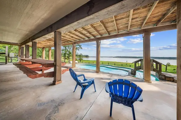 388 County Road 5597, Etoile, TX 75944