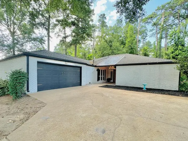 489 Lakewood Drive, Center, TX 75935