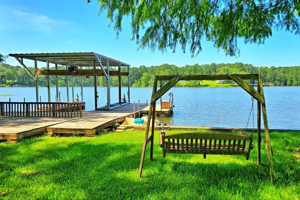 260 Lake Drive, Milam, TX 75959