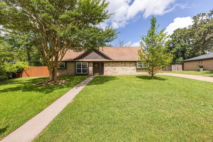 126 Ridgewood Drive, Lufkin, TX 75901 - #2