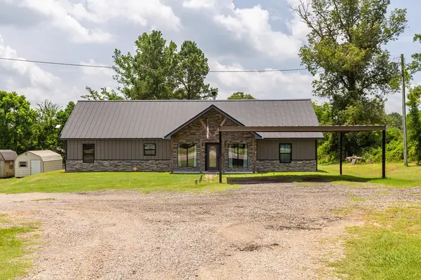1122 Fm 2140, Center, TX 75935