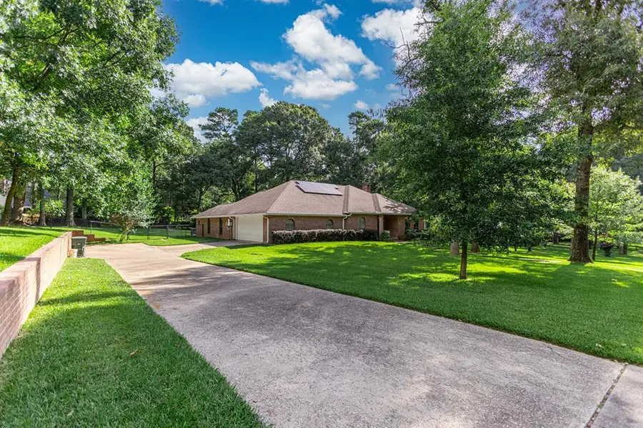 4011 Oak Creek Drive, Nacogdoches, TX 75965 - #3