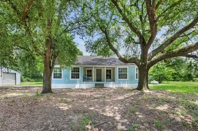 260 N. Scrub Creek Rd, Groveton, TX 75845 - #1