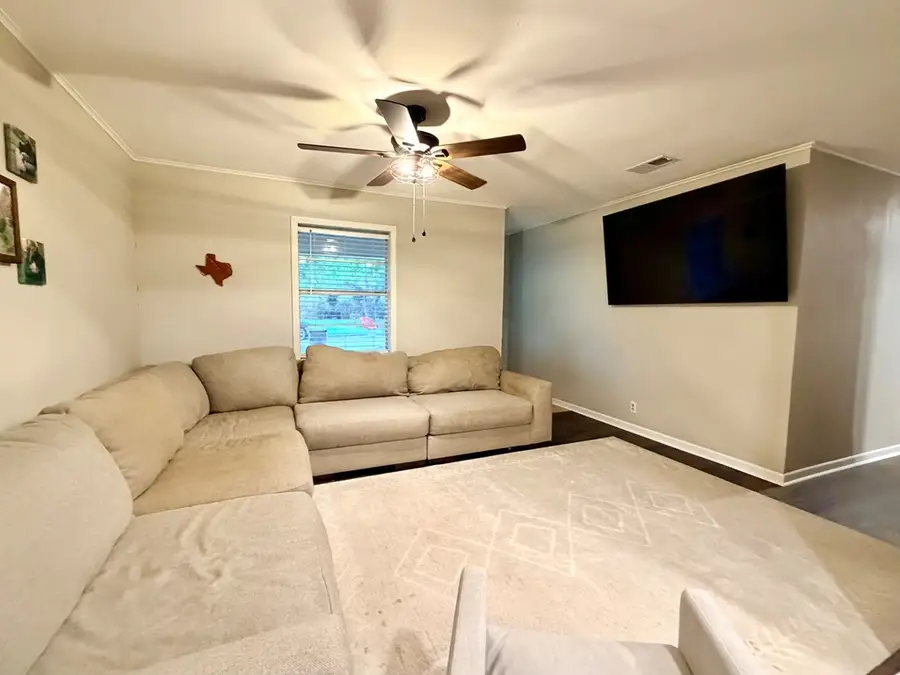112 Highland St, Hemphill, TX 75948 - #3