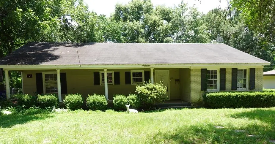 115 E. Homewood Drive, Crockett, TX 75835 - #1
