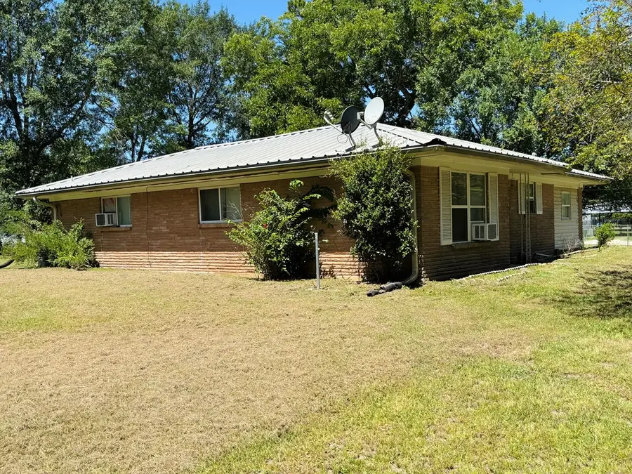 422 Old Railroad St, Groveton, TX 75845 - #3