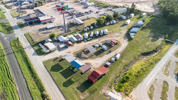 4925 N W Stallings Drive, Nacogdoches, TX 75964