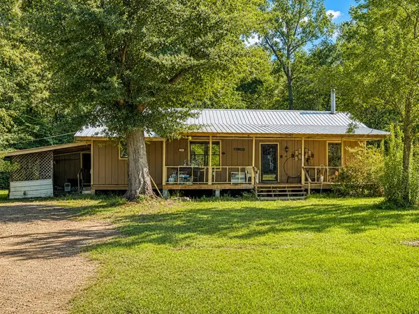 515 County Road 422, Bronson, TX 75930