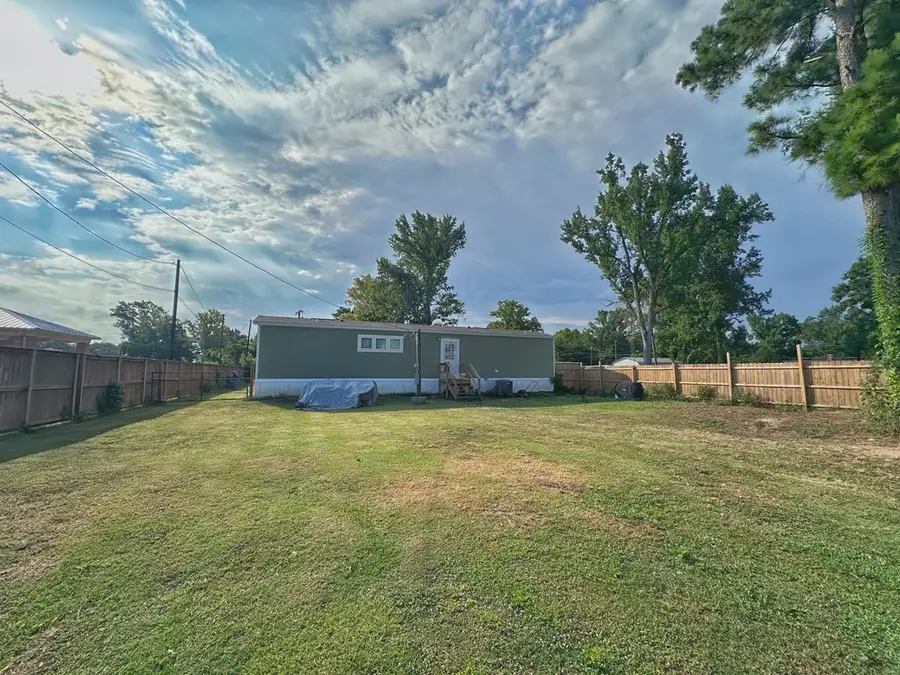 34 W 4th Street, Wells, TX 75976 - #3