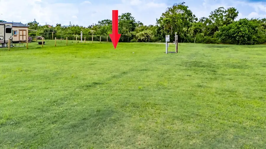 1041 Canal, Gilchrist, TX 77617 - #3