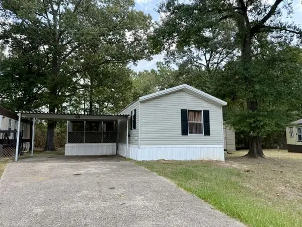 3300 Lotus Lane, Lufkin, TX 75904