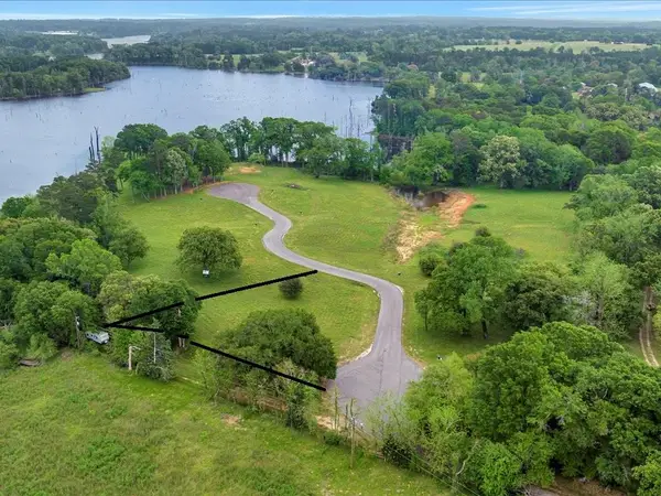 135 Doves Point, GARRISON, TX 75946
