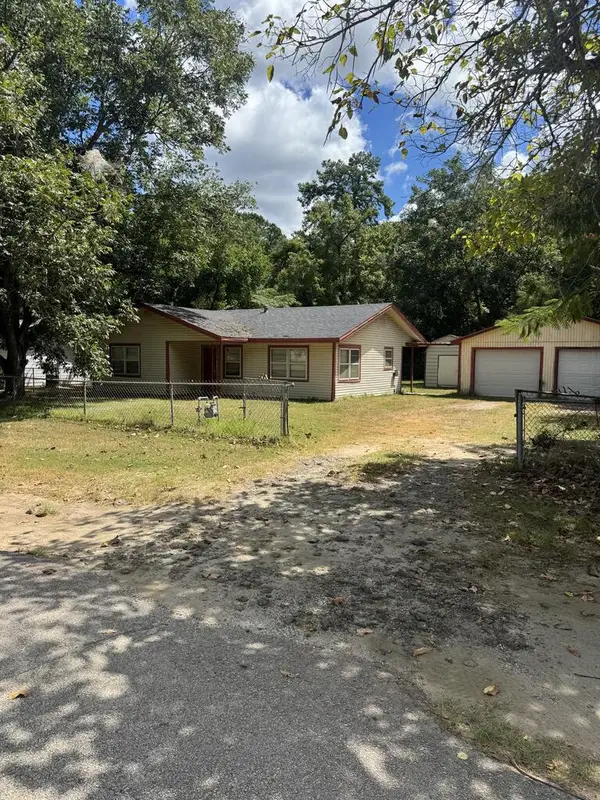 606 Hickory Street, Colmesneil, TX 75938