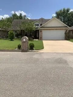 308 Saddle Trail Drive, Lufkin, TX 74904