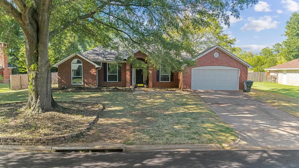 709 Oakview Drive, Nacogdoches, TX 75965 - #1